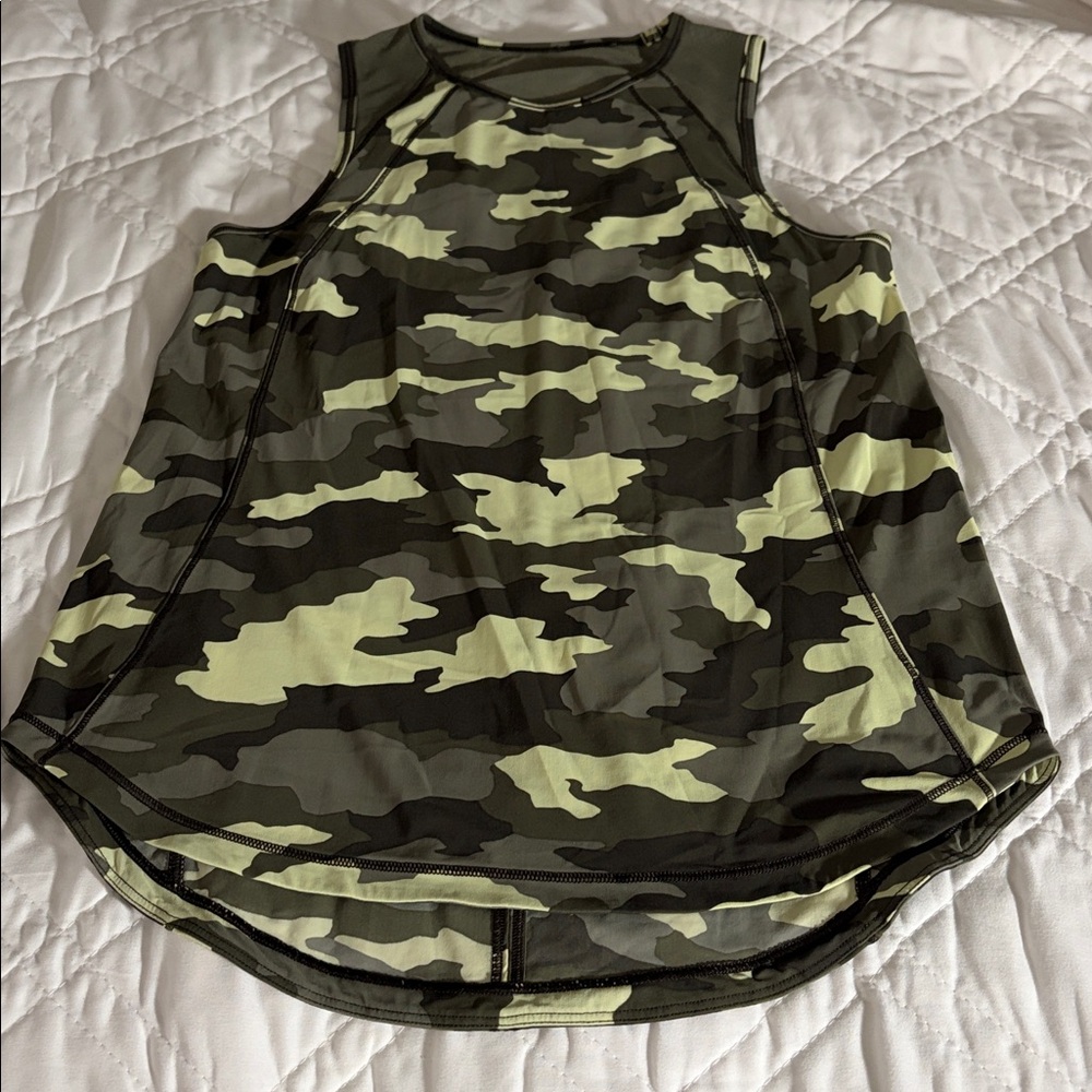 Lululemon Sculpt Tank in Heritage 365 Camo Crispin Green Multi! Sz 4